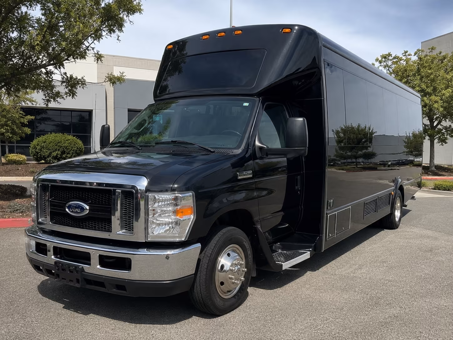 Coral Springs Wedding Transportation party bus exterior