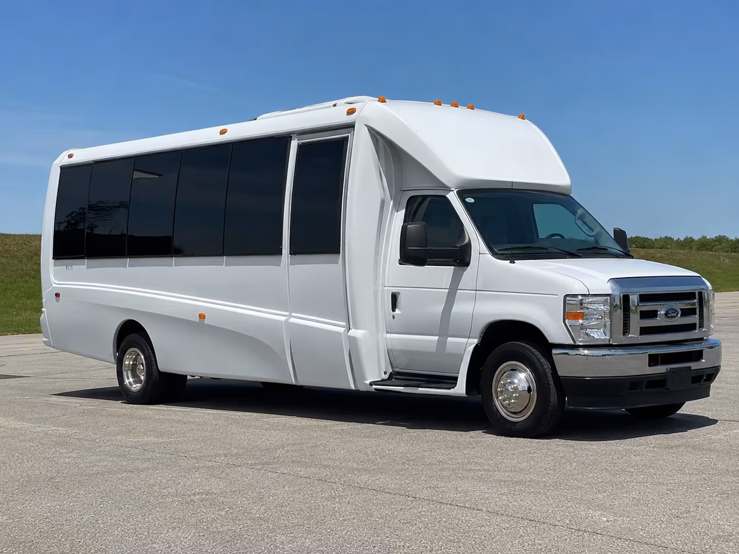 Pompano Beach Birthday, Sweet 16, & Quinceañera Party Bus Rentals
